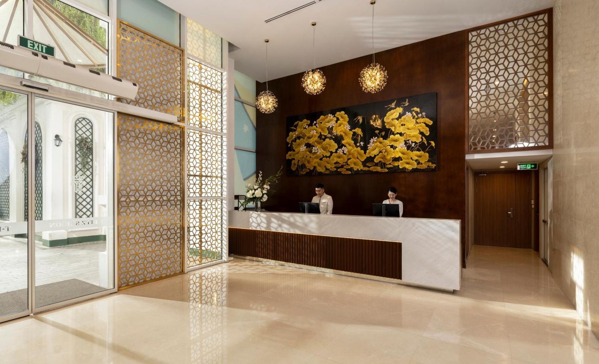 T-ritz Saigon & 4* Ho-Chi-Minh-Stadt